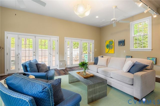 6 E Lower Tuckahoe Rd, Richmond, VA 23238