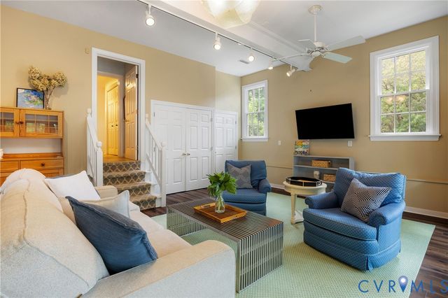 6 E Lower Tuckahoe Rd, Richmond, VA 23238