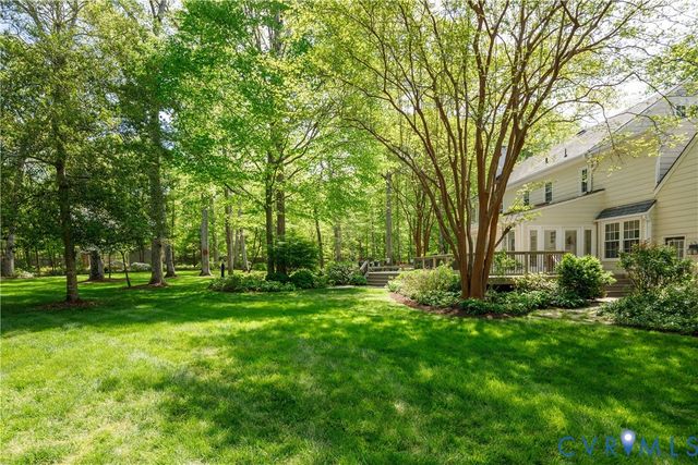 6 E Lower Tuckahoe Rd, Richmond, VA 23238