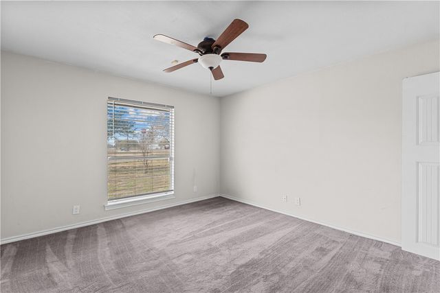 169 N Whitney St, Aransas Pass, TX 78336