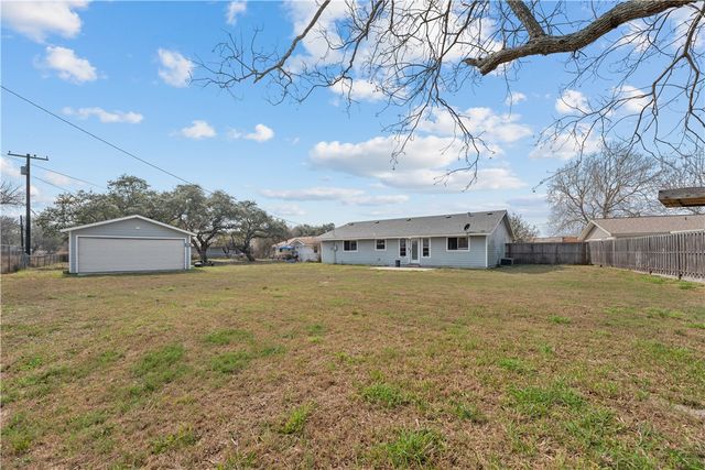 169 N Whitney St, Aransas Pass, TX 78336