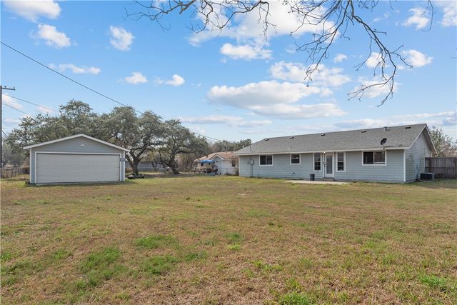 169 N Whitney St, Aransas Pass, TX 78336