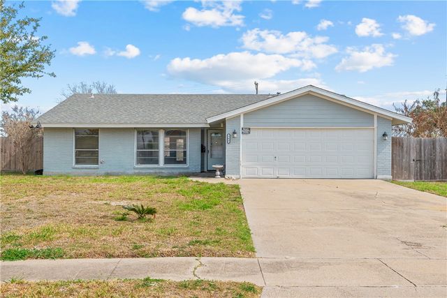 169 N Whitney St, Aransas Pass, TX 78336