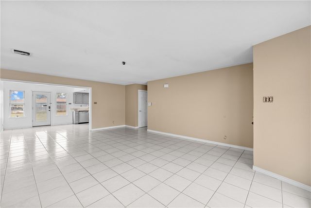 169 N Whitney St, Aransas Pass, TX 78336