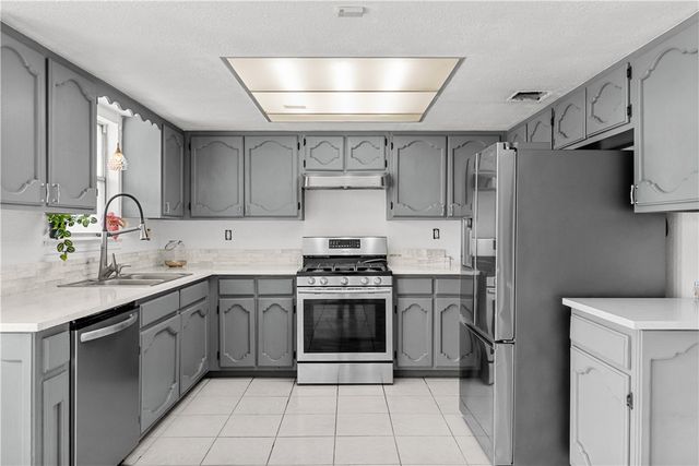 169 N Whitney St, Aransas Pass, TX 78336