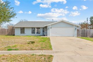 169 N Whitney St, Aransas Pass, TX 78336