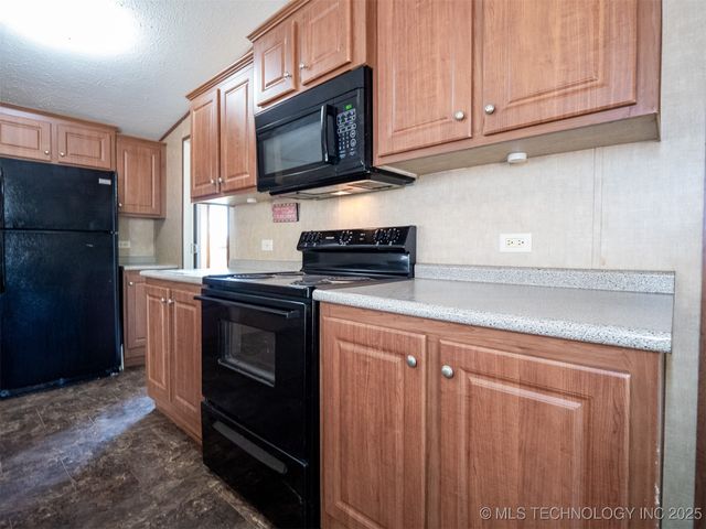 11137 Snell, Kingston, OK 73439