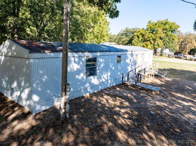 11137 Snell, Kingston, OK 73439