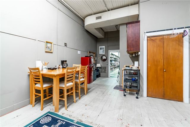63 N Main Street, Eureka Springs, AR 72632