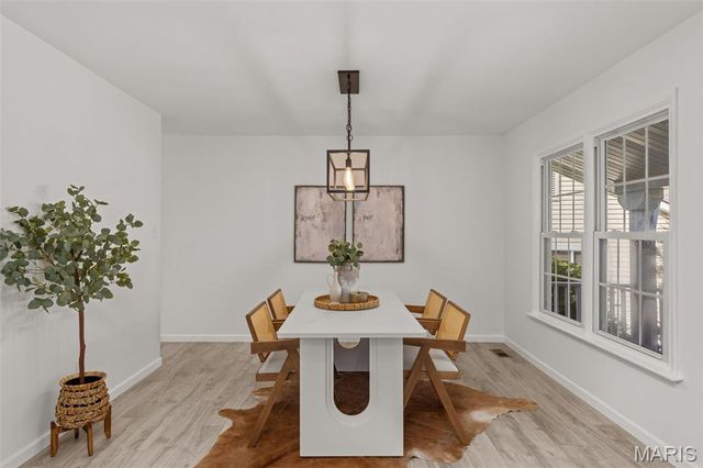 1433 Glenlea Drive, Maryland Heights, MO 63043
