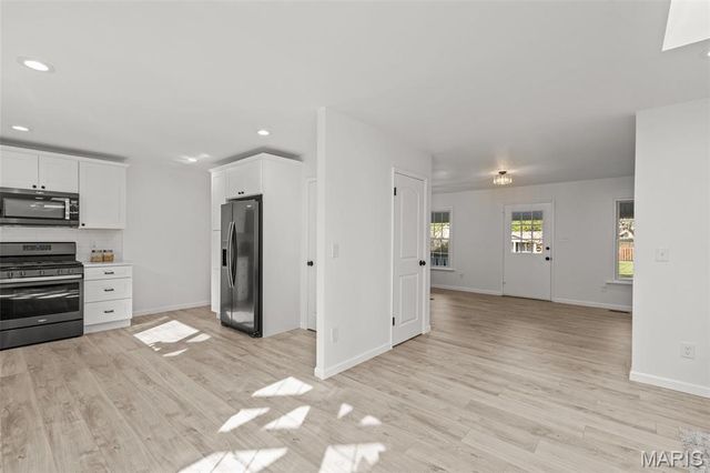 1433 Glenlea Drive, Maryland Heights, MO 63043