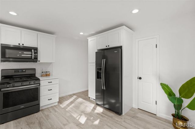 1433 Glenlea Drive, Maryland Heights, MO 63043