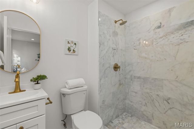 1433 Glenlea Drive, Maryland Heights, MO 63043