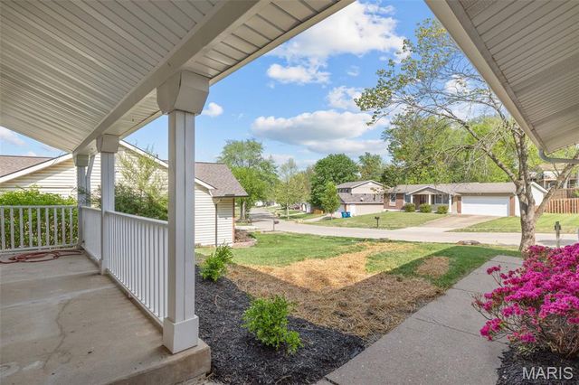 1433 Glenlea Drive, Maryland Heights, MO 63043