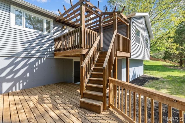 1433 Glenlea Drive, Maryland Heights, MO 63043