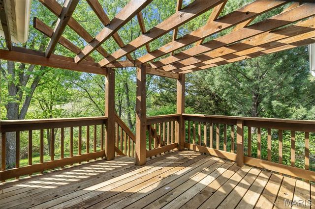 1433 Glenlea Drive, Maryland Heights, MO 63043