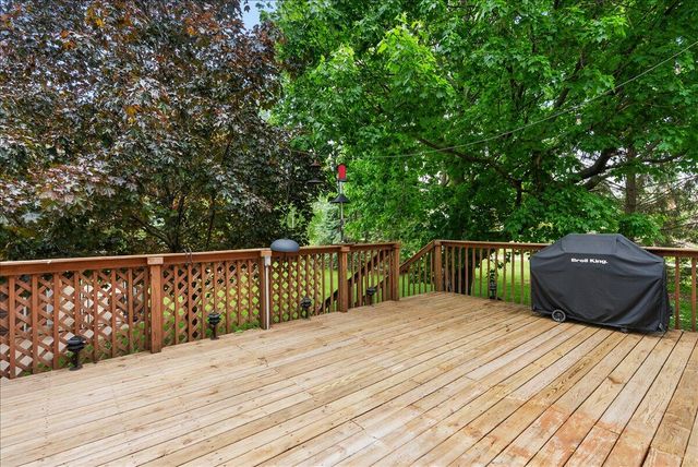 11781 8th Avenue NW, Grand Rapids, MI 49534