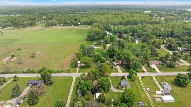 11781 8th Avenue NW, Grand Rapids, MI 49534