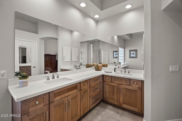 6745 S Bedford Court, Chandler, AZ 85249