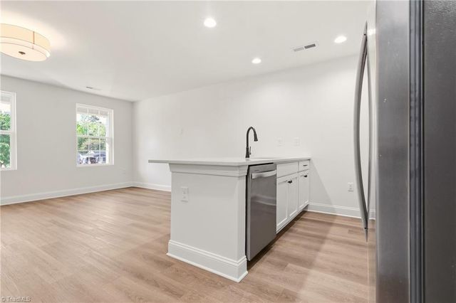 1655 Stone Hill Court, Winston-salem, NC 27105