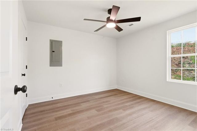 1655 Stone Hill Court, Winston-salem, NC 27105