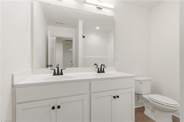 1655 Stone Hill Court, Winston-salem, NC 27105