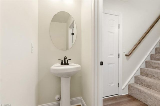 1655 Stone Hill Court, Winston-salem, NC 27105