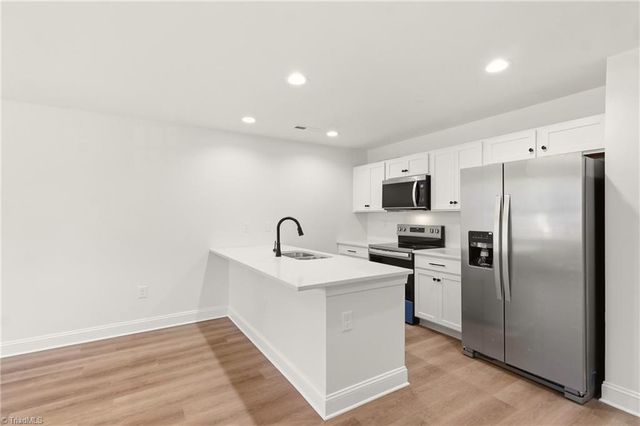 1655 Stone Hill Court, Winston-salem, NC 27105