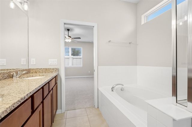 6574 KENAVA LOOP, Palmetto, FL 34221