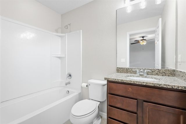 6574 KENAVA LOOP, Palmetto, FL 34221