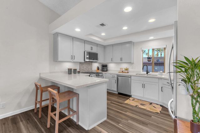 42014 Sand Dune Drive, Palm Desert, CA 92211