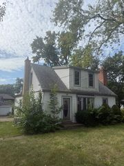 318 E Liberty Street, Wauconda, IL 60084