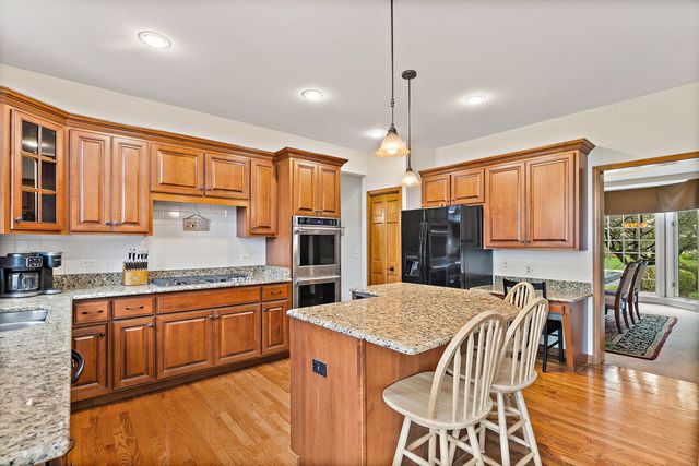 4N128 ARBOR CREEK Road, St. Charles, IL 60175