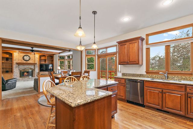 4N128 ARBOR CREEK Road, St. Charles, IL 60175