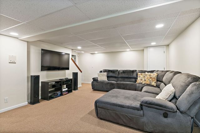 4N128 ARBOR CREEK Road, St. Charles, IL 60175