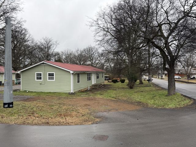 1001 Pierce Rd, Madison, TN 37115