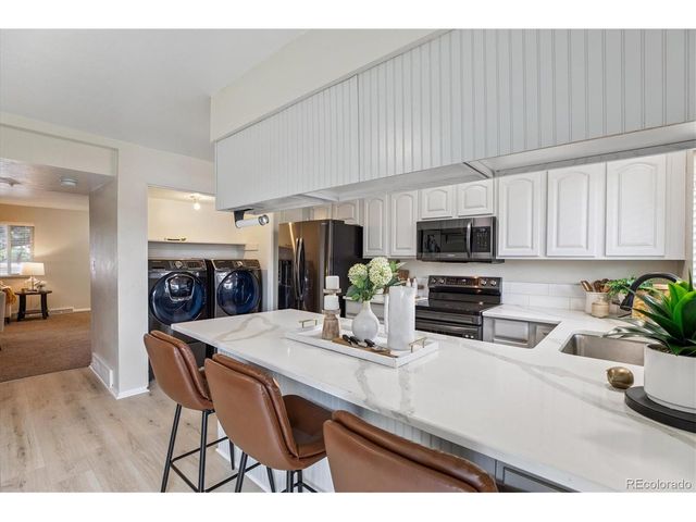 1872 Robb St, Lakewood, CO 80215