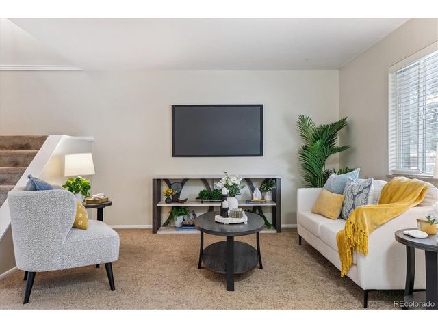 1872 Robb St, Lakewood, CO 80215