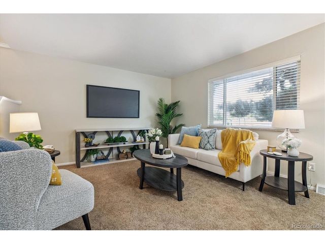 1872 Robb St, Lakewood, CO 80215