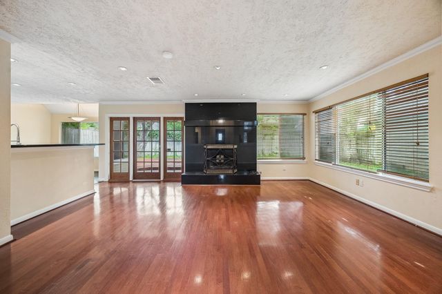 1607 Beaconshire Road, Houston, TX 77077