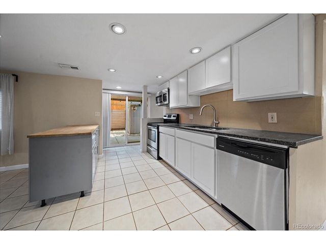 2001 W Wesley Ave, Englewood, CO 80110