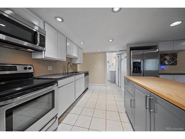 2001 W Wesley Ave, Englewood, CO 80110