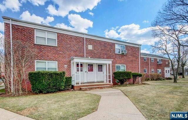 370 Esplanade 21, Hackensack, NJ 07601