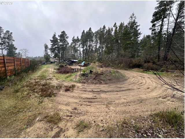88029 HIGHWAY 101, Florence, OR 97439