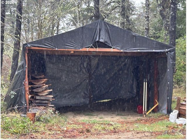 88029 HIGHWAY 101, Florence, OR 97439