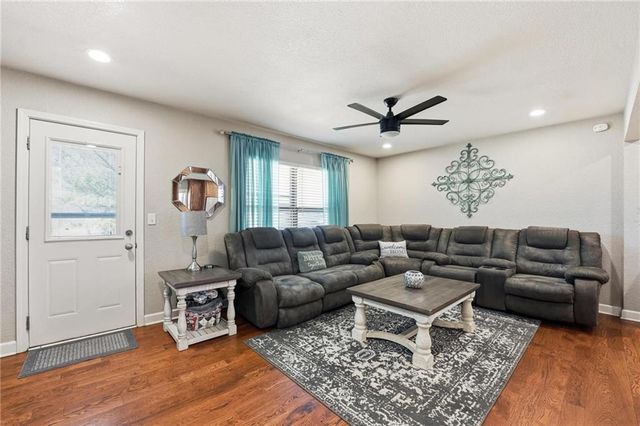 317 Monroe Avenue, Belton, MO 64012