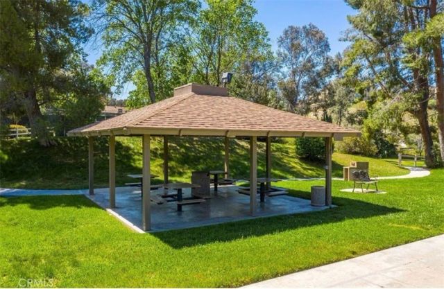 26172 Rainbow Glen, Newhall, CA 91321