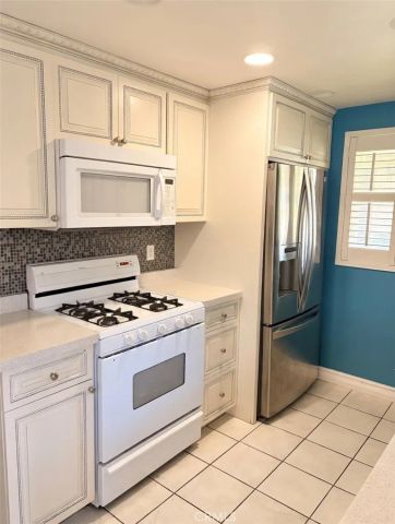 26172 Rainbow Glen, Newhall, CA 91321