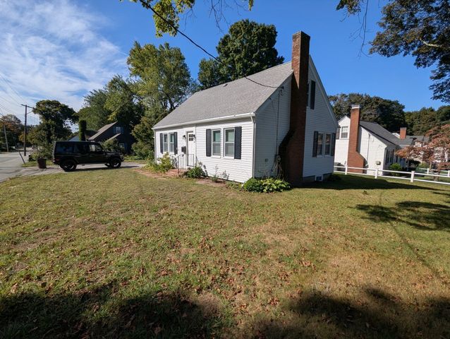 58 Washington St, Stoneham, MA 02180