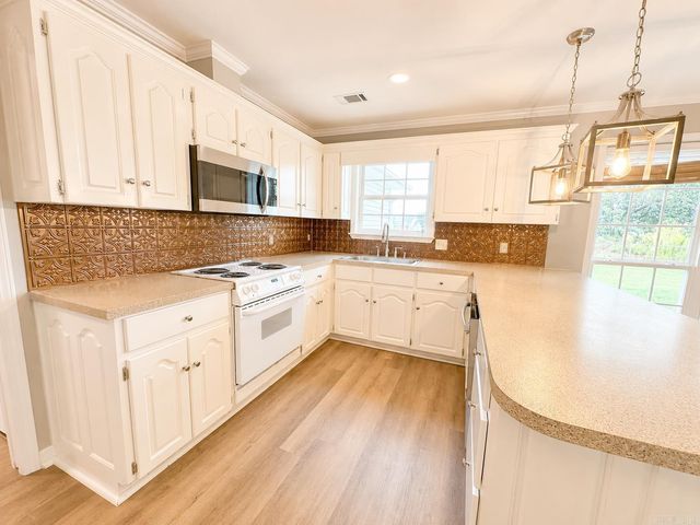 9 Country Cove, Greenbrier, AR 72058